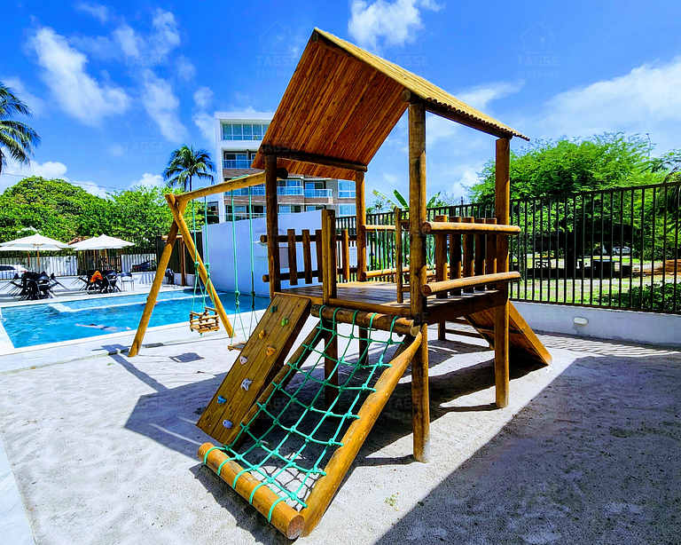 Apto Amplo com 3 Suítes Próximo à Praia