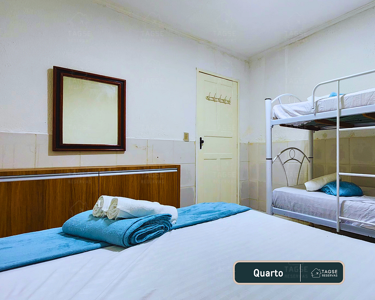 GRA325 | Spacious Retreat with Pool and Barbecue.