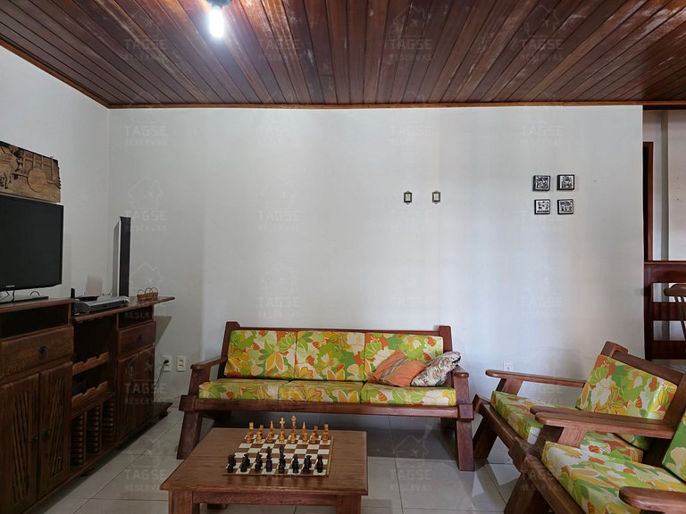 GRA001|Linda Casa com Piscina e 4 suítes