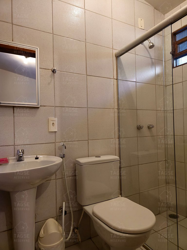 GRA001|Linda Casa com Piscina e 4 suítes