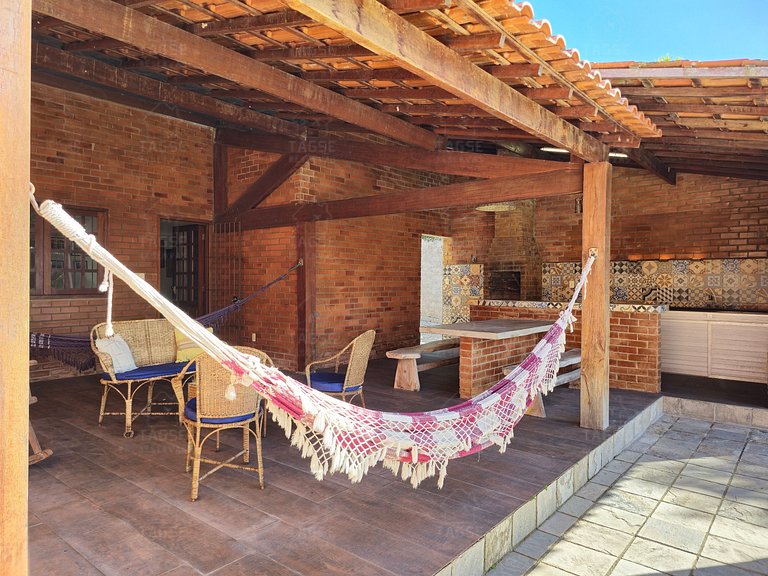 GRA001|Linda Casa com Piscina e 4 suítes
