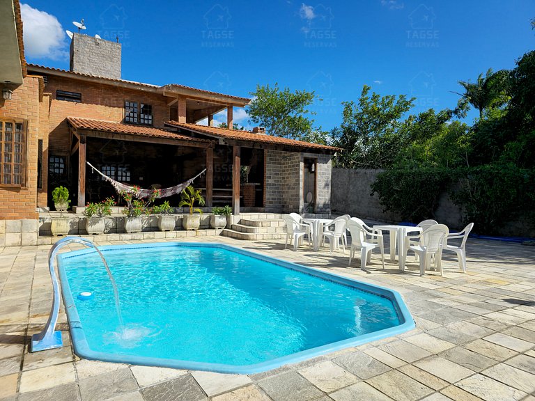 GRA001|Linda Casa com Piscina e 4 suítes