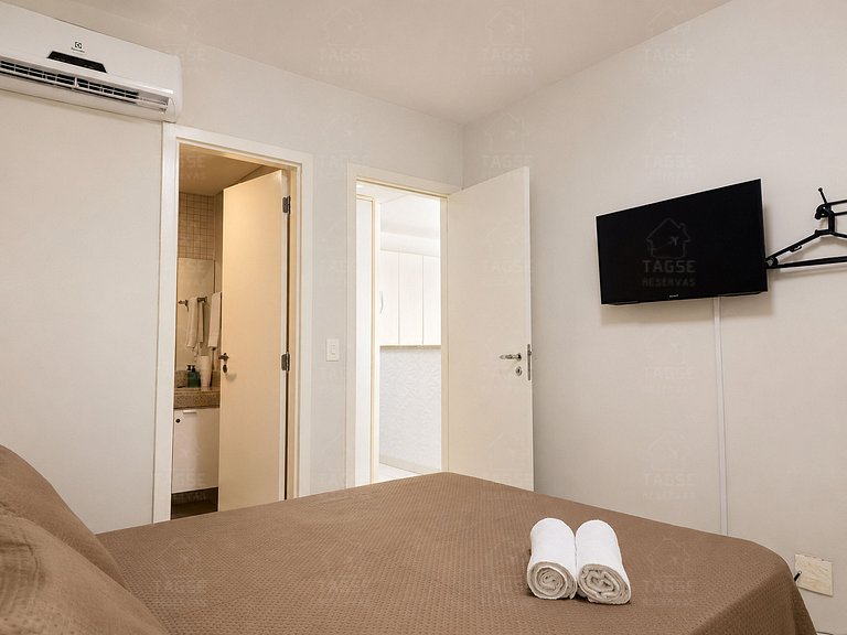 Foot in the Sand, Pools and Sea with Natural Pools